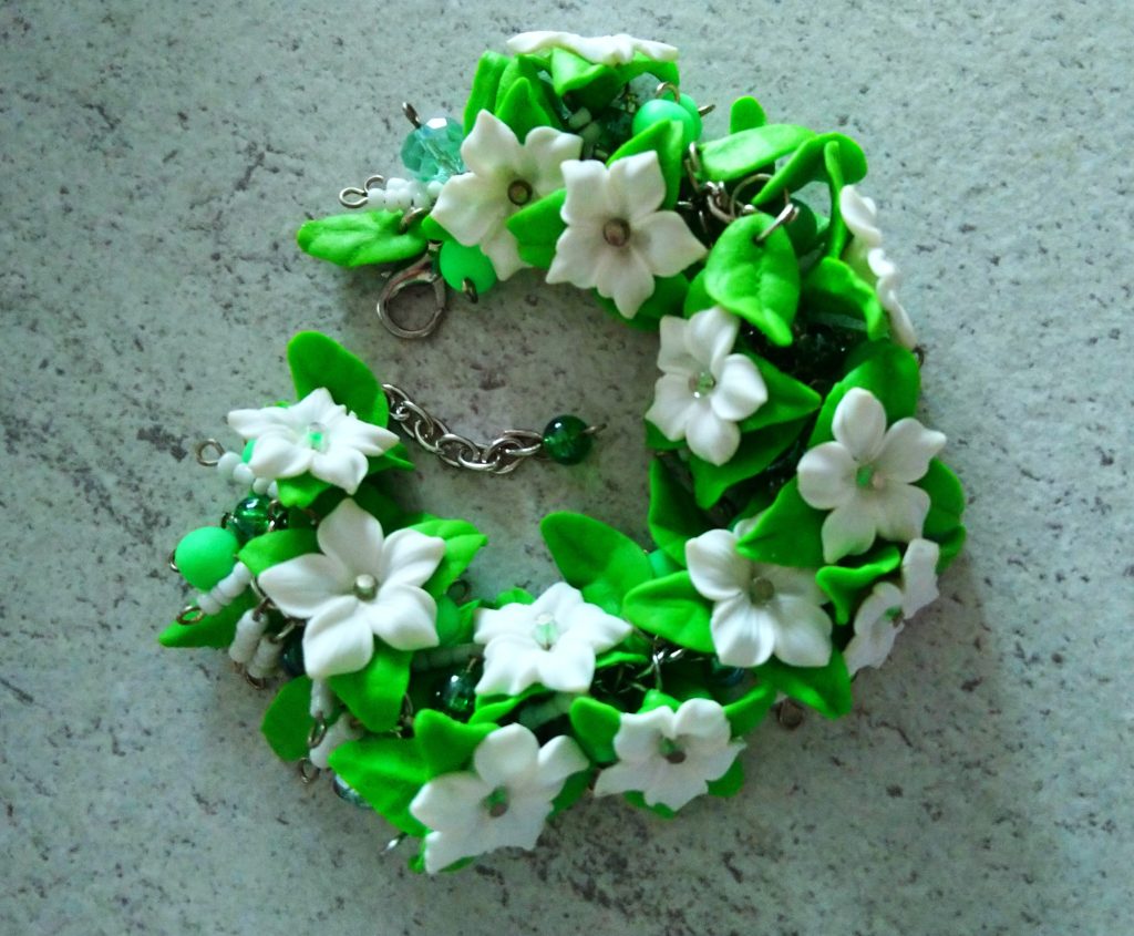 Браслет с летними цветами из полимерной глины