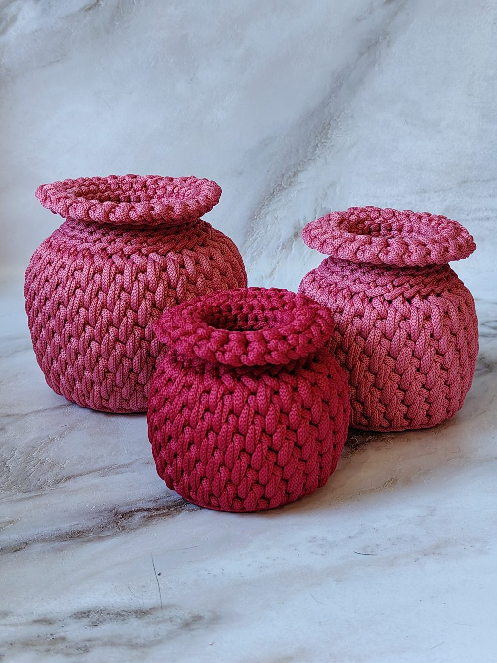 Ваза вязаная