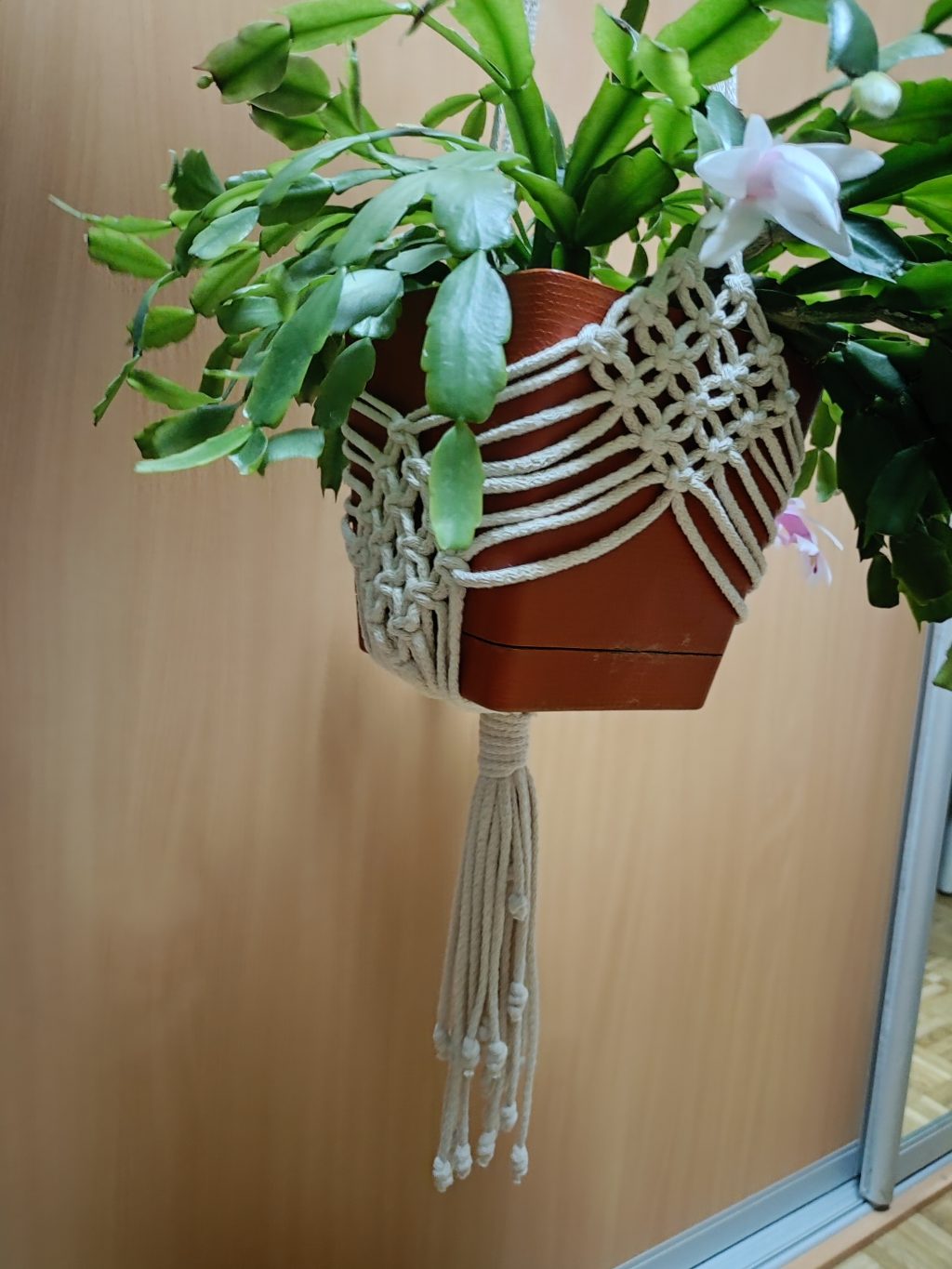 Кашпо макраме ромбы ваниль