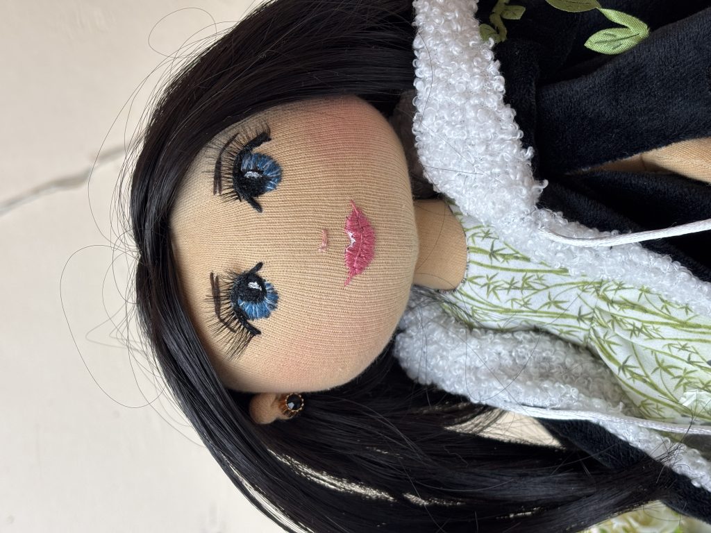 Оригинальный подарок — кукла Панда из ткани