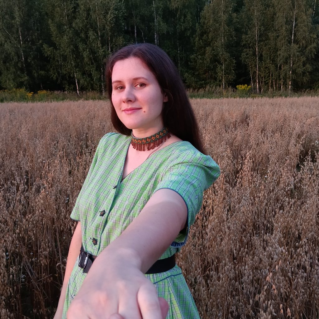 Чокер с деревянными бусинами