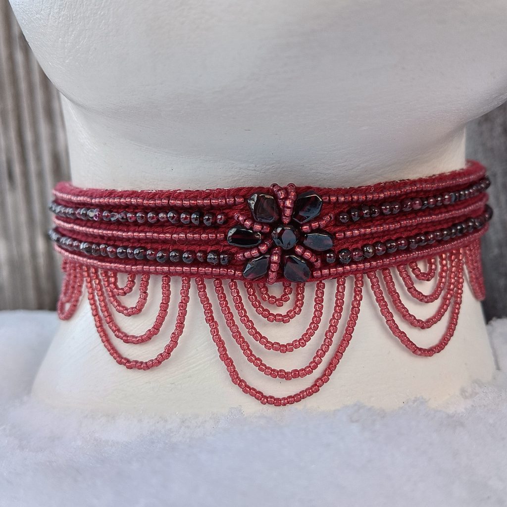 Гранатовое ожерелье