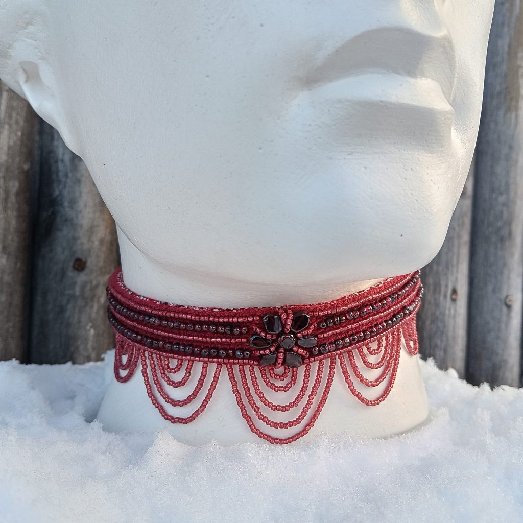 Гранатовое ожерелье