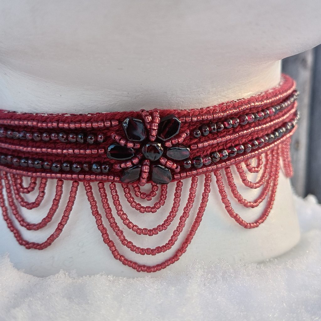 Гранатовое ожерелье