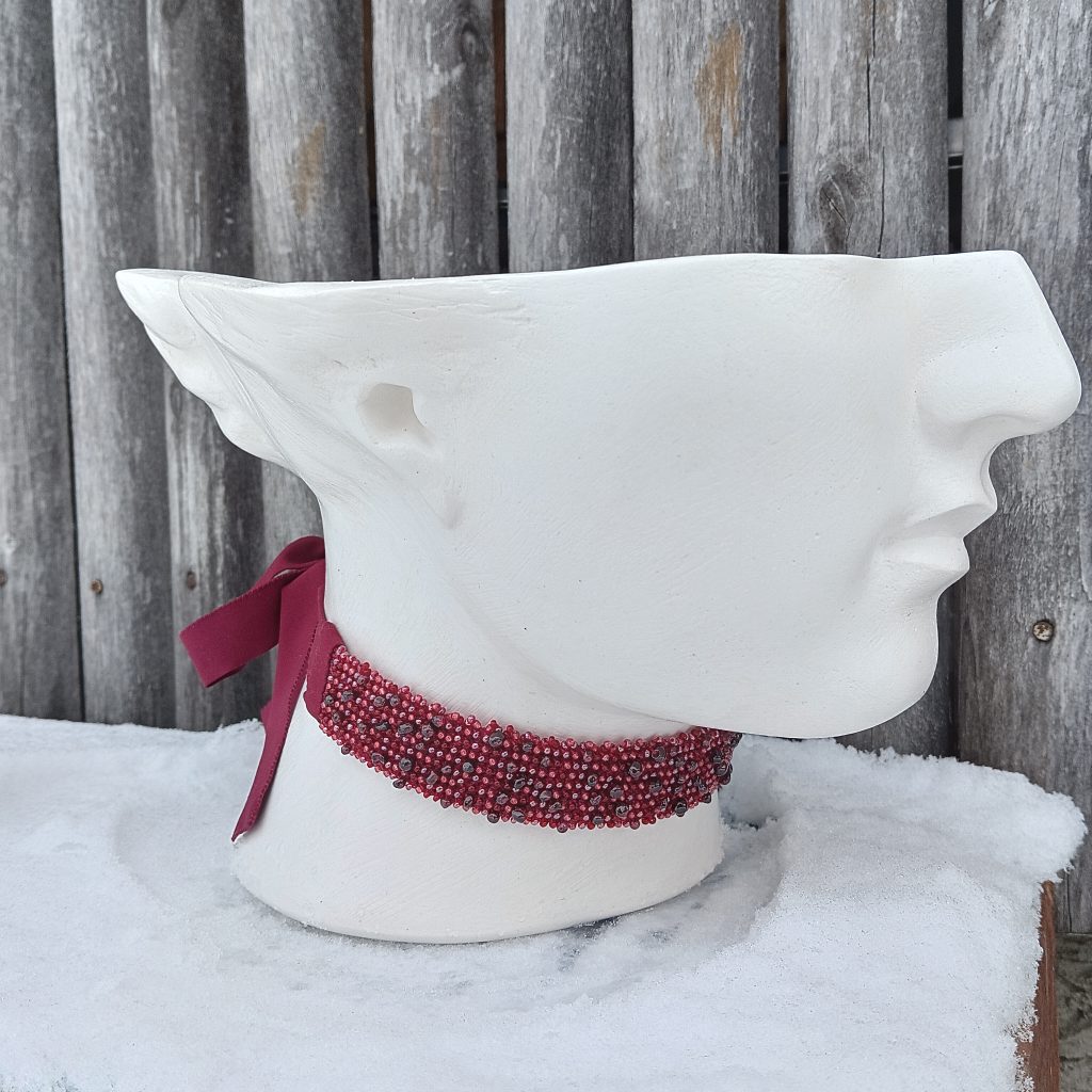 Чокер с гранатом