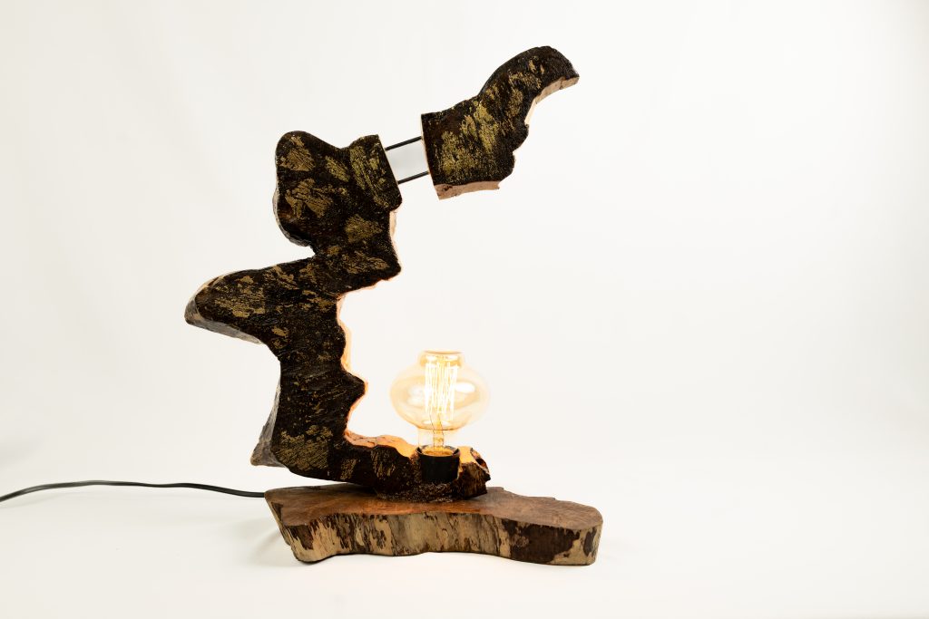 Настольная лампа