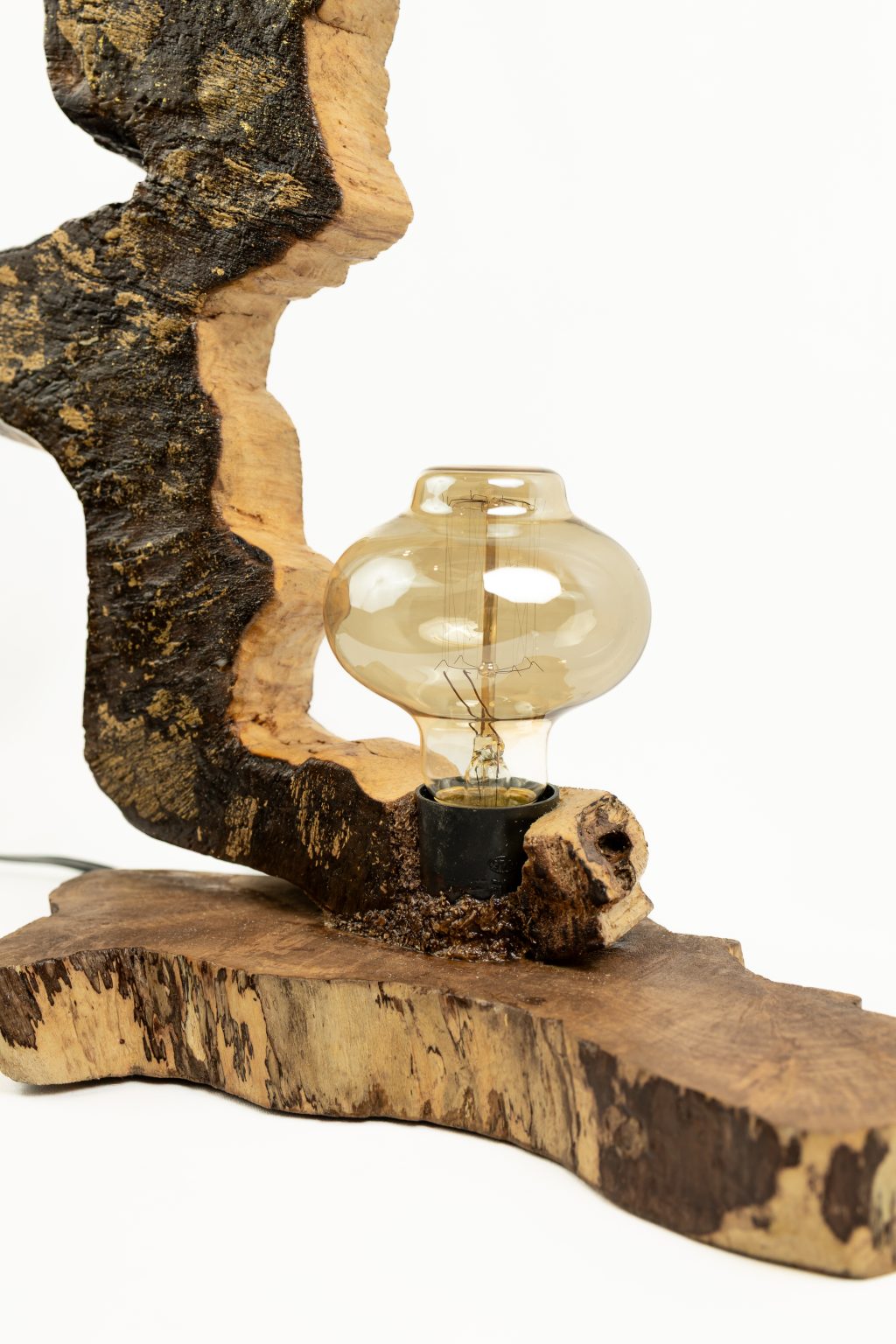 Настольная лампа