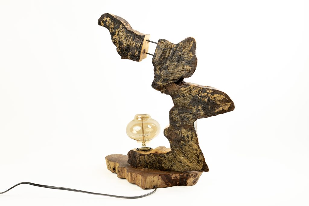 Настольная лампа