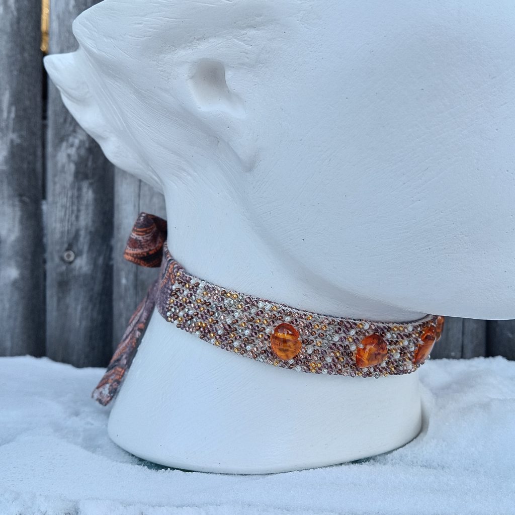 Янтарное ожерелье