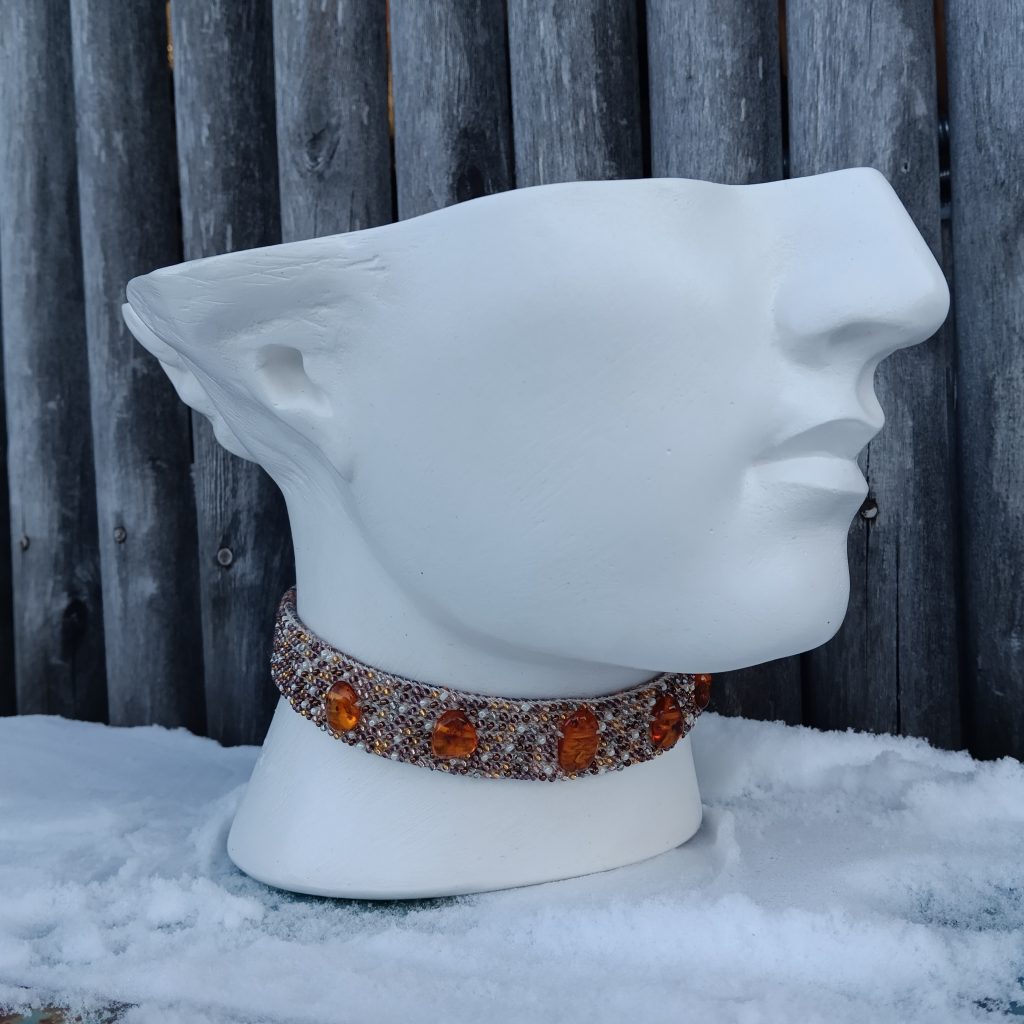 Янтарное ожерелье