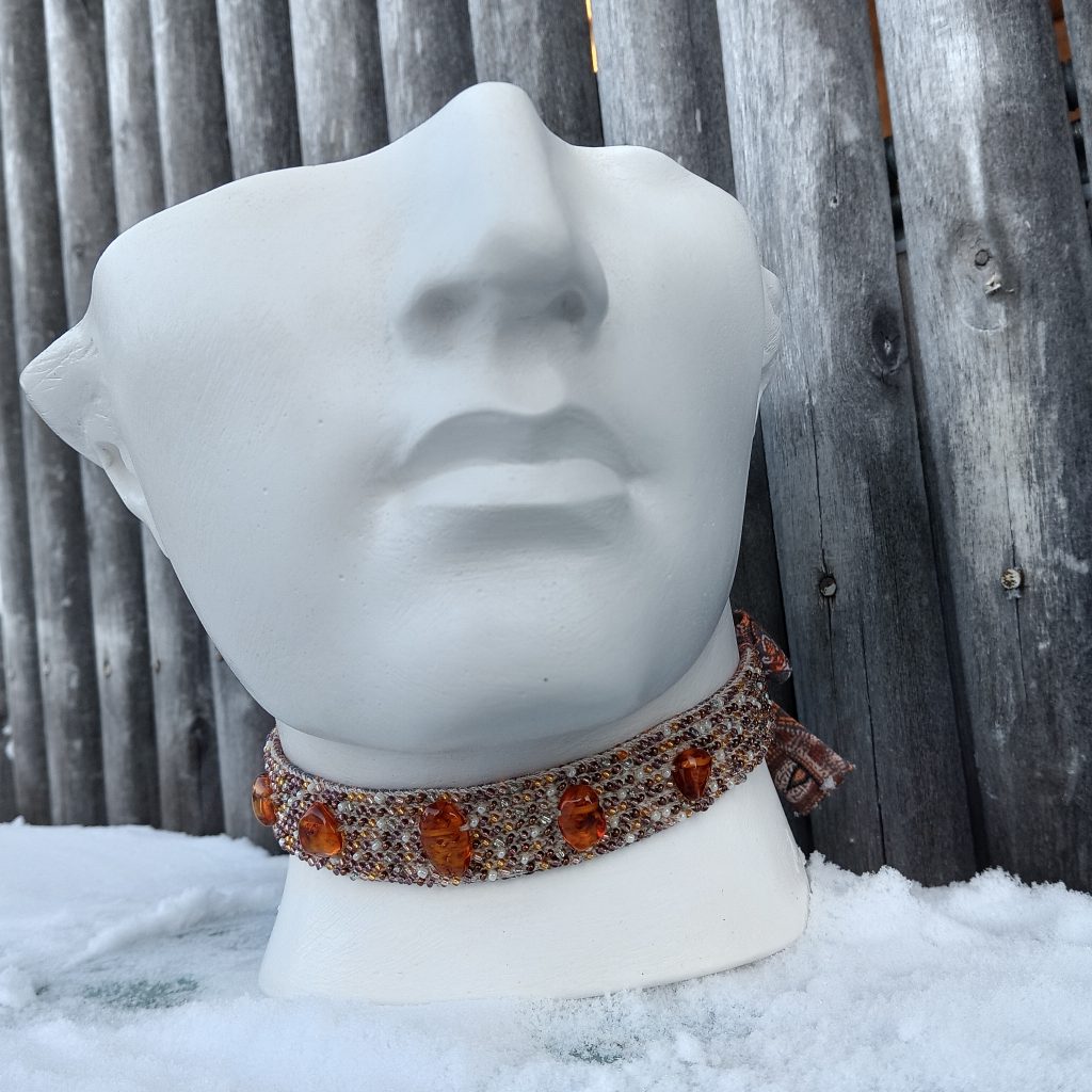 Янтарное ожерелье