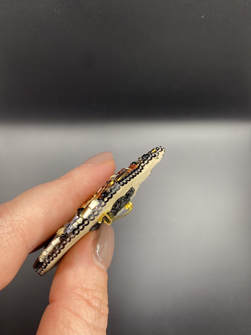 Брошь лошадь