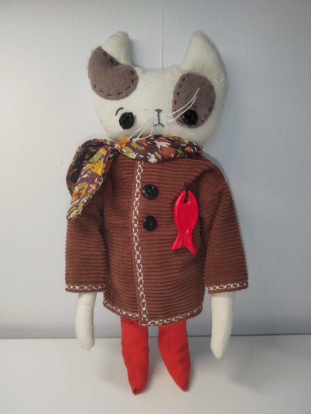 Интерьерный кот , авторская работа, текстиль, полимерная глина