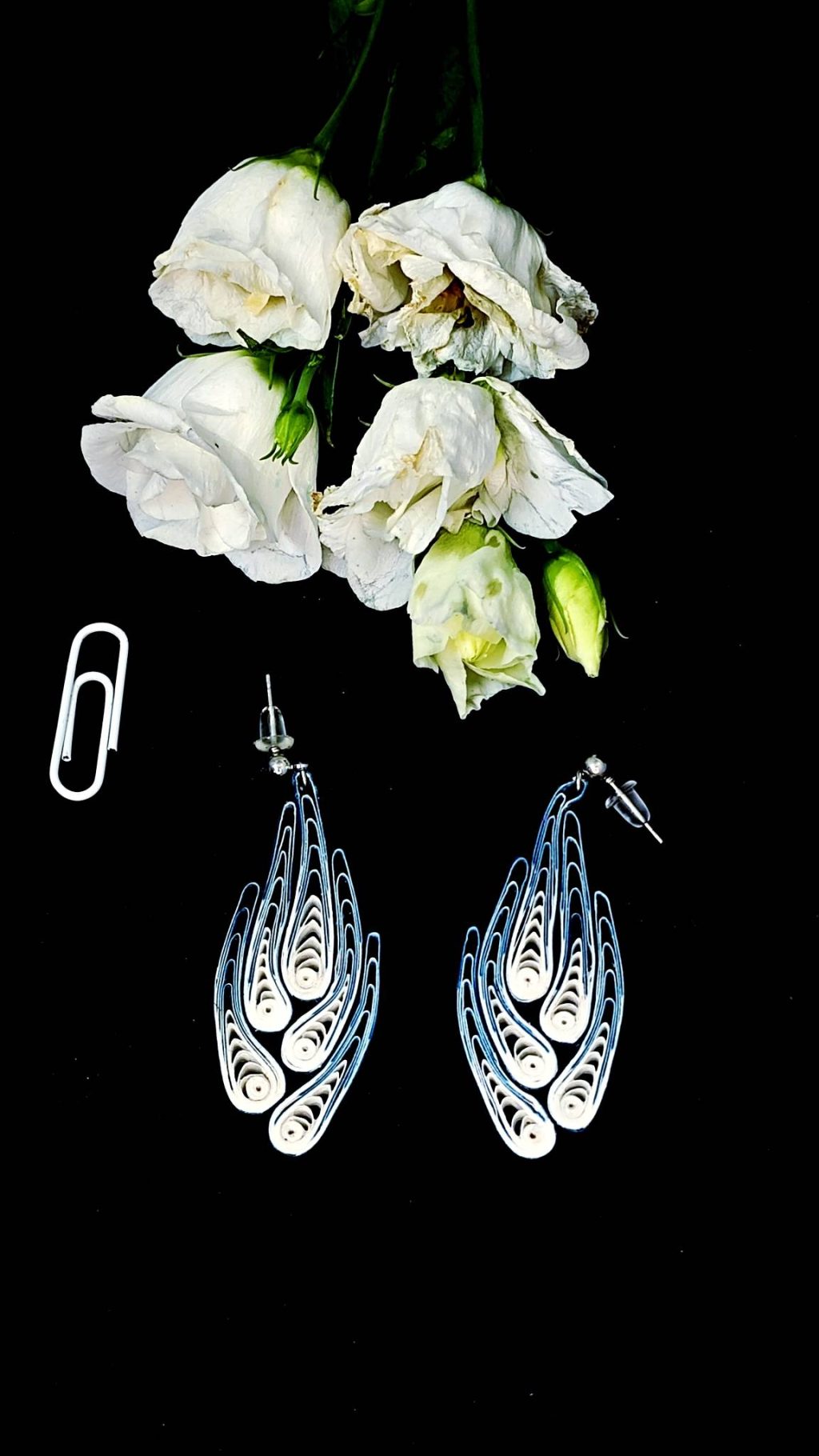 Серьги квиллинг-графика «Гвоздики»