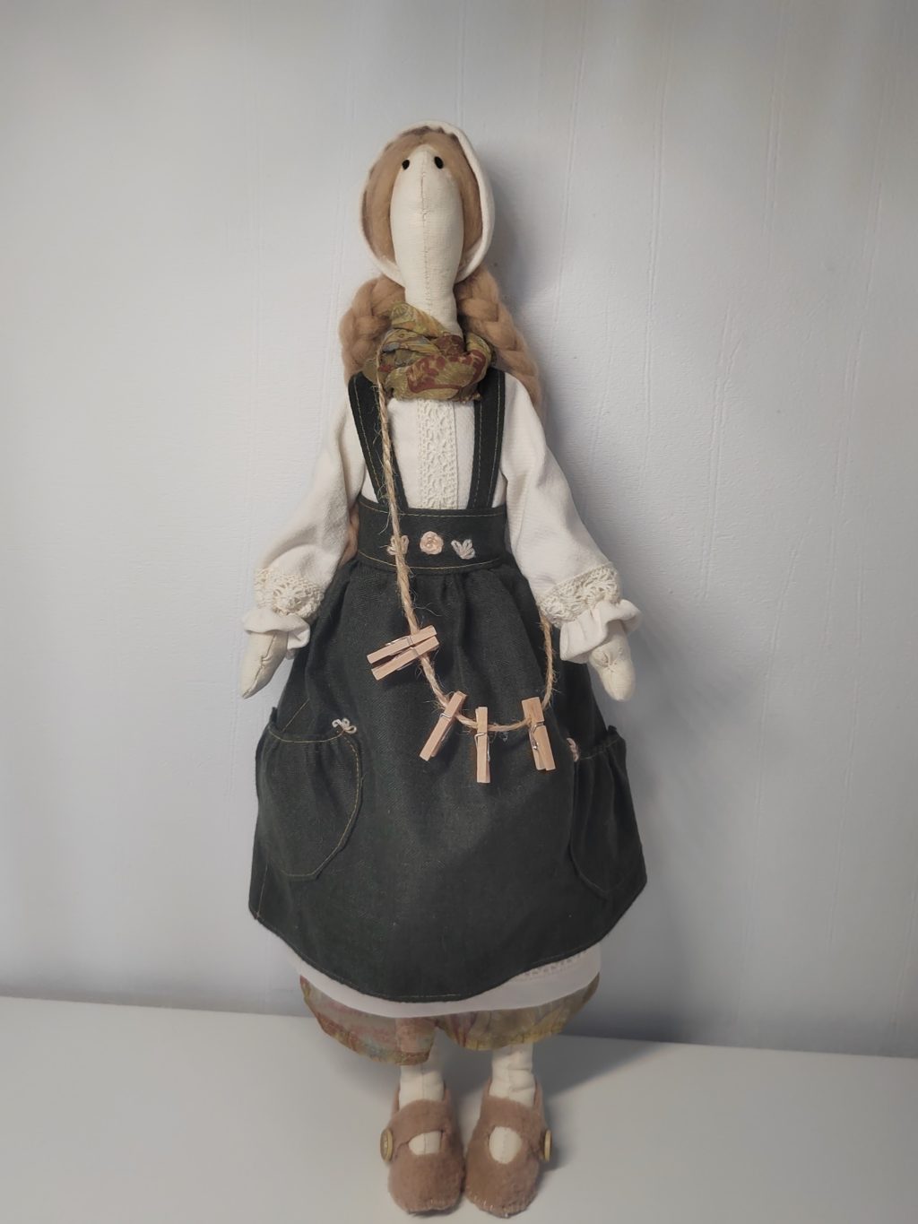 Кукла Тильда , в единственном экземпляре, с креслом