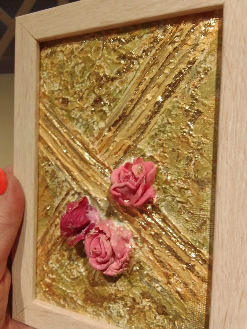 Поздравление с тремя розочками