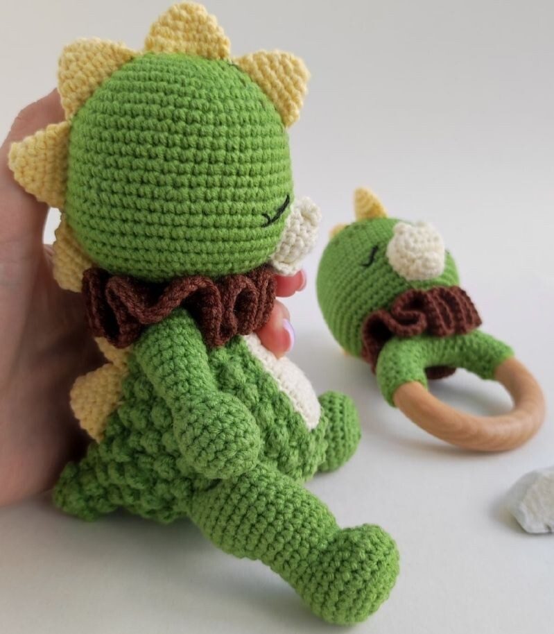 Игрушка и погремушка. Дракончик