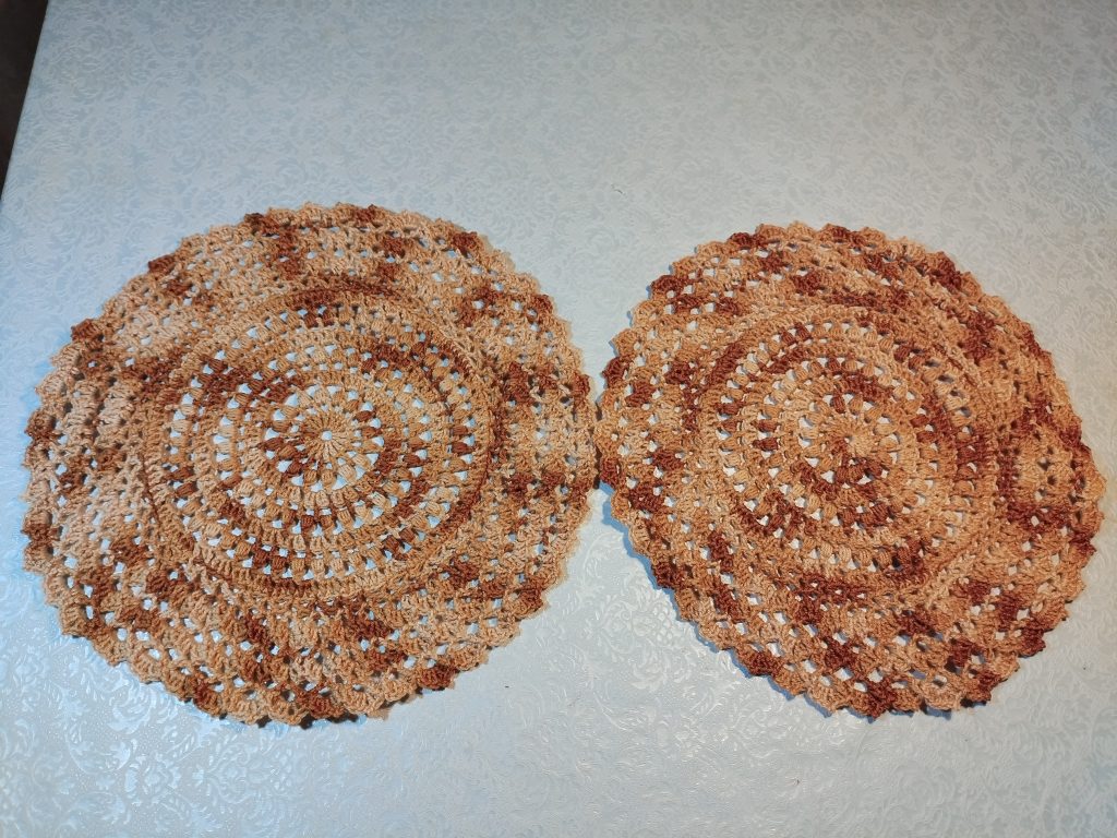 Салфетка вязанная крючком