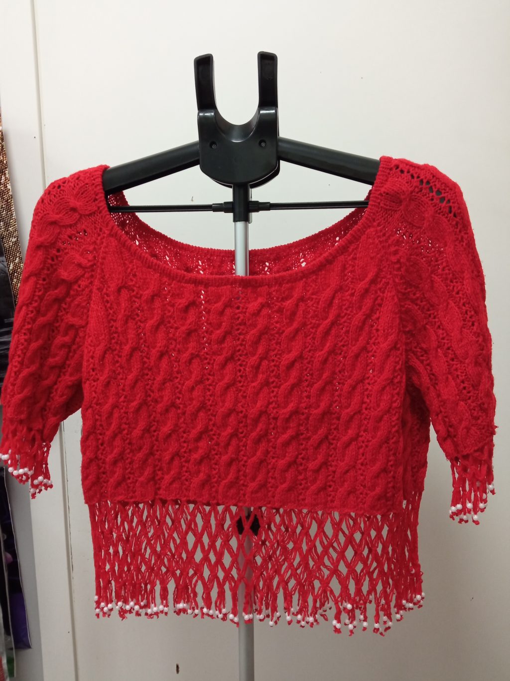 Красная кофточка