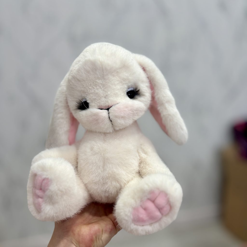 Большой зайка из меха норки