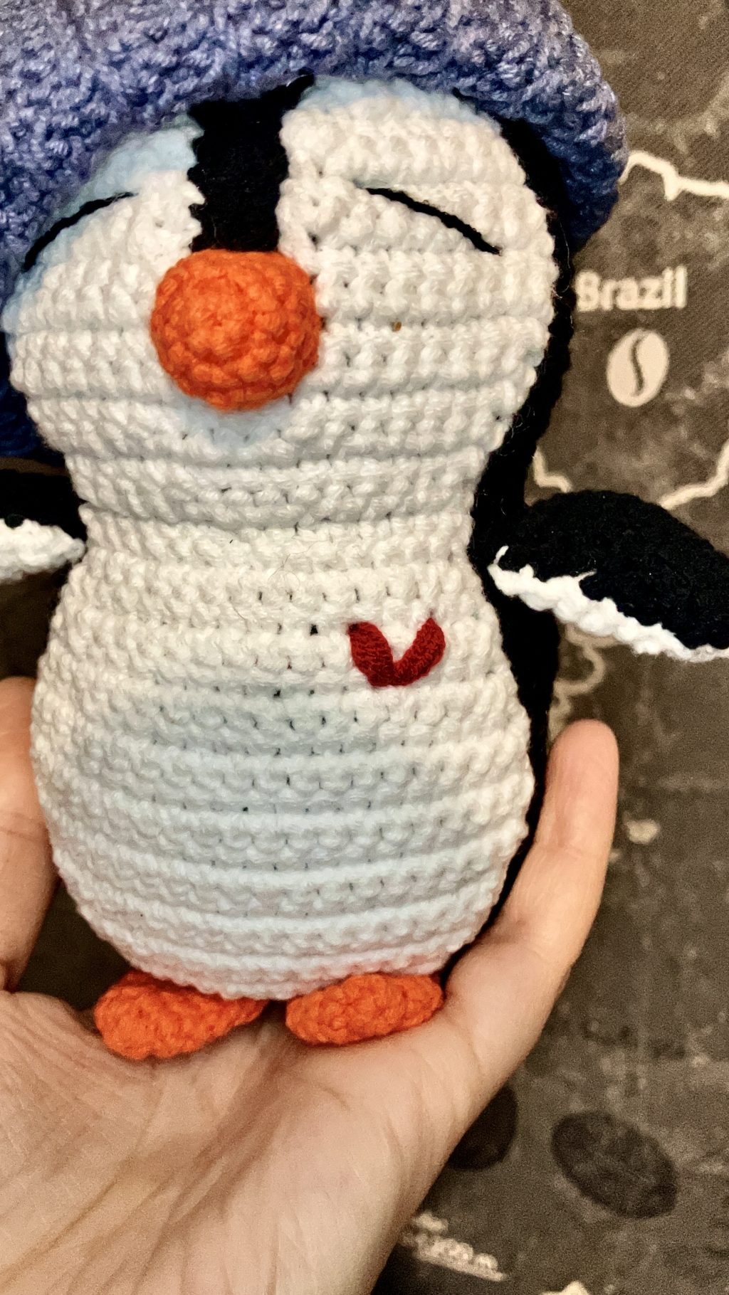 Пингвинчик в шапочке