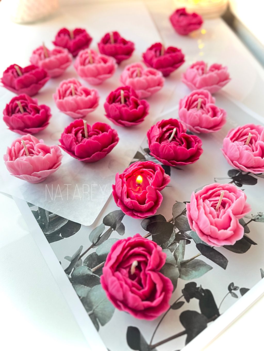 Свеча «Пион Мон Амур»