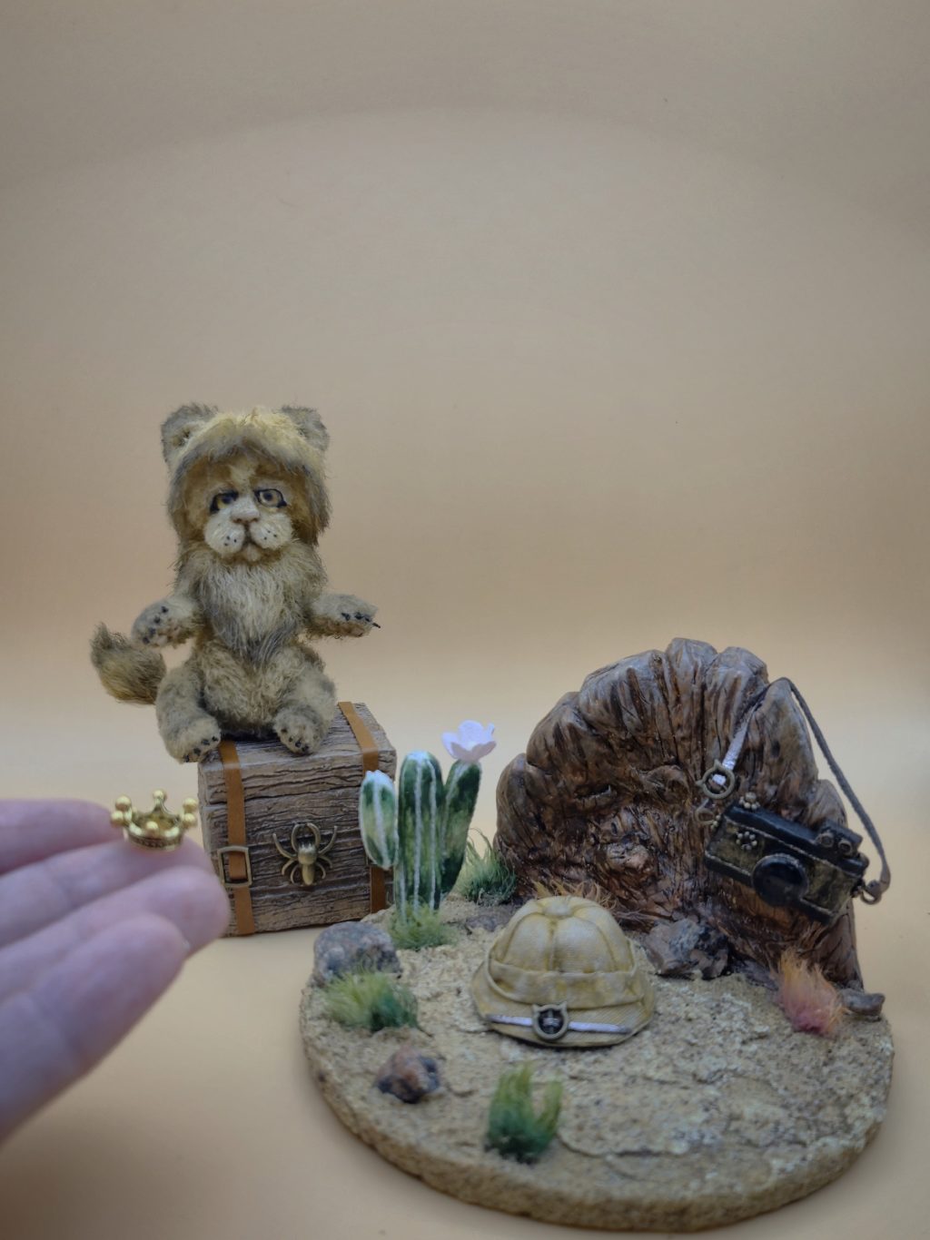 Вязаный лев Бонни Тостопузио