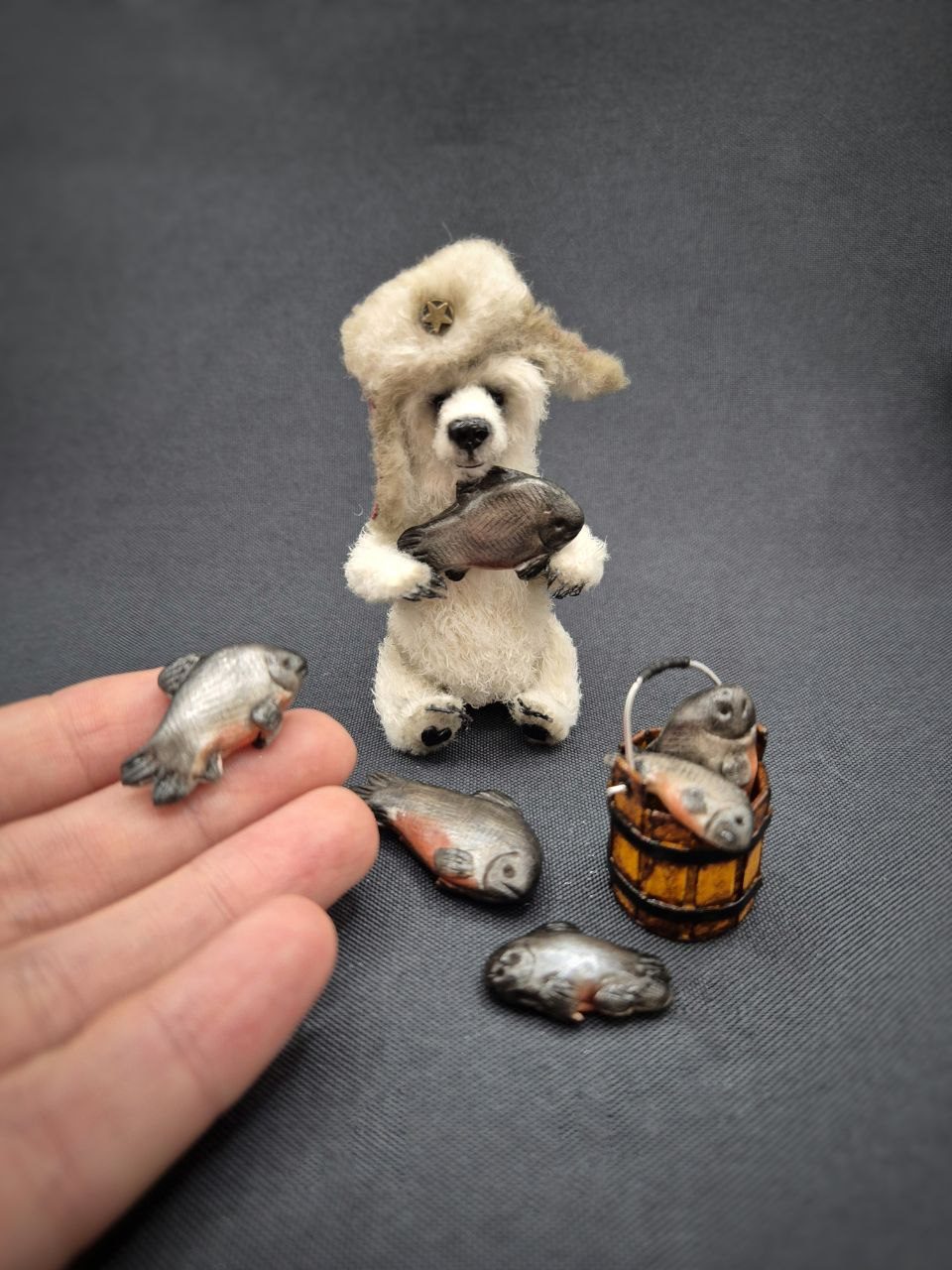 Вязаный полярный миша Егорка