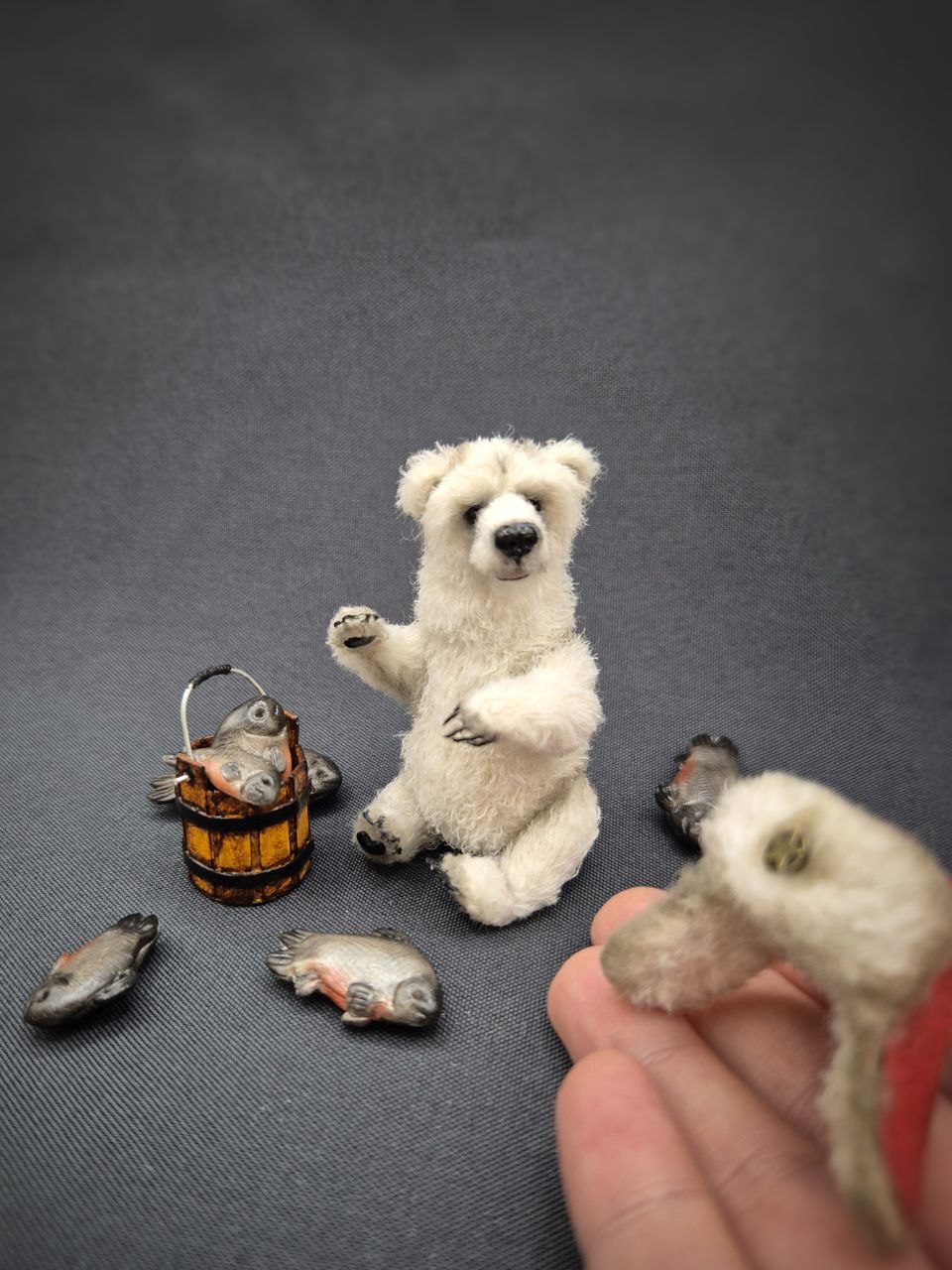 Вязаный полярный миша Егорка