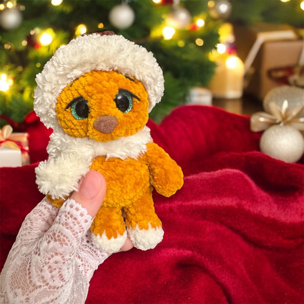 Мишка в шапочке