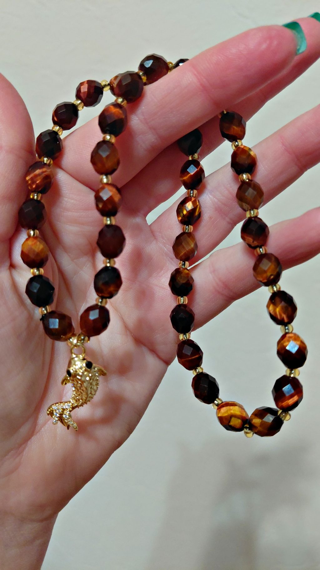 Чокер с кулоном «Золотая рыбка»