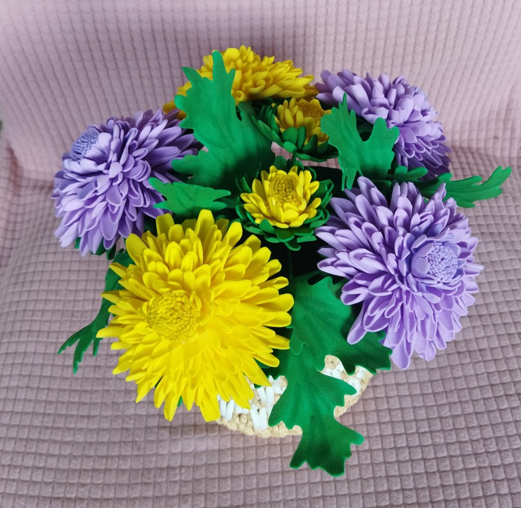 Цветочная корзинка интерьерная «Хризантемы»