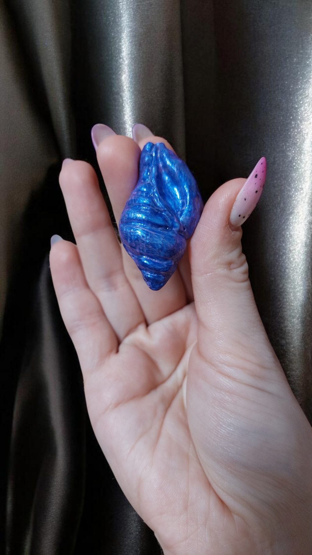 Брошь синяя ракушка