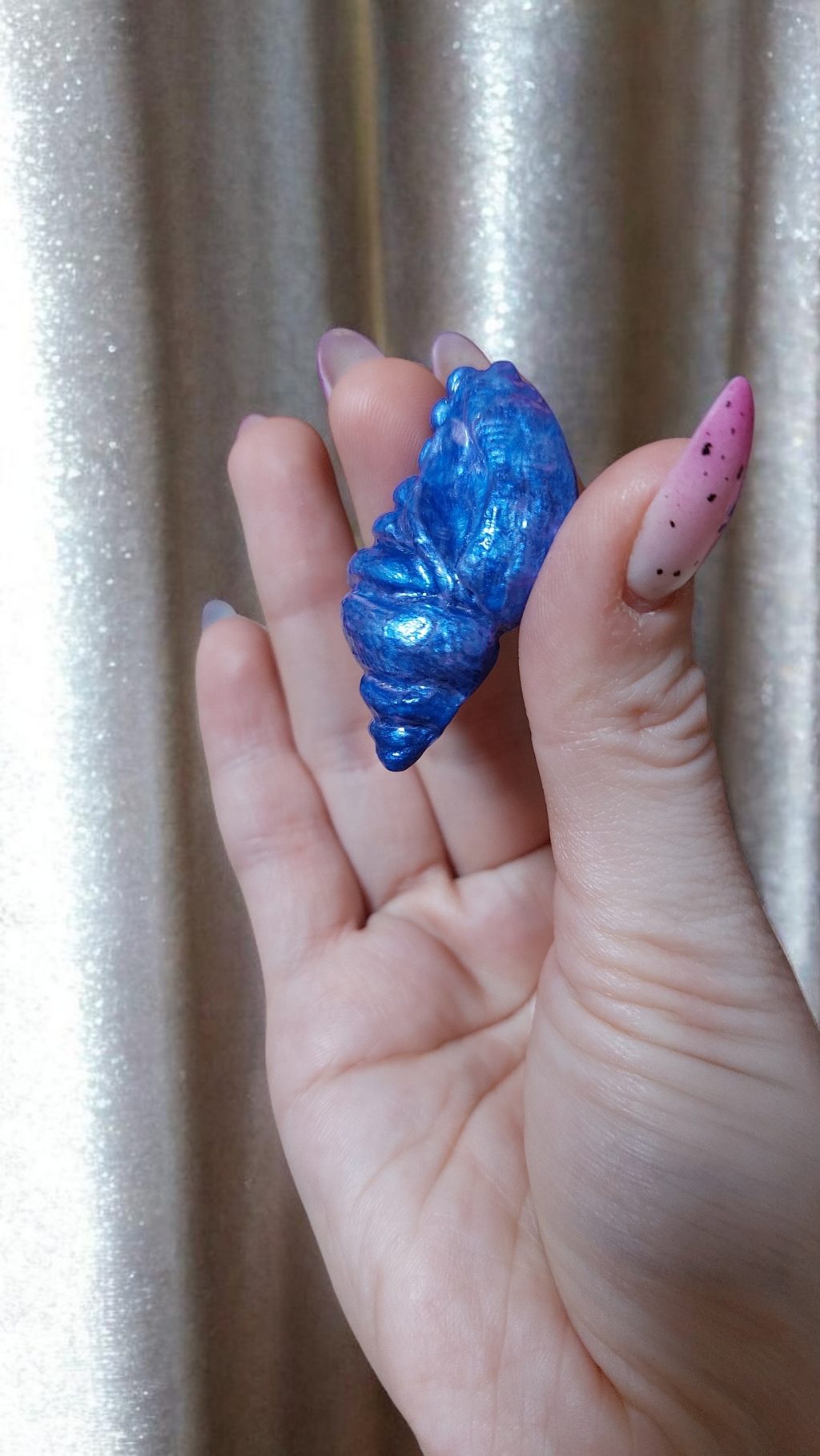 Брошь синяя ракушка