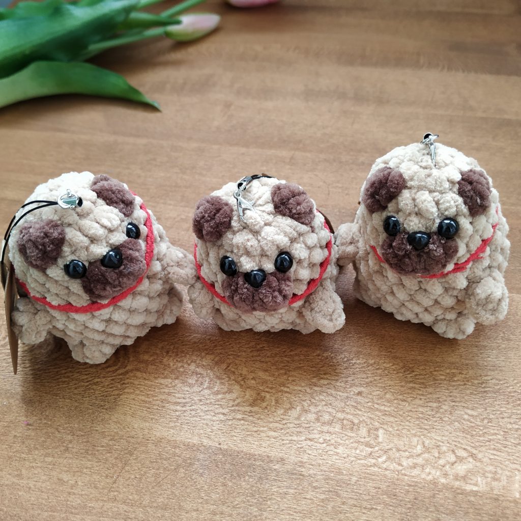 брелок Мопс