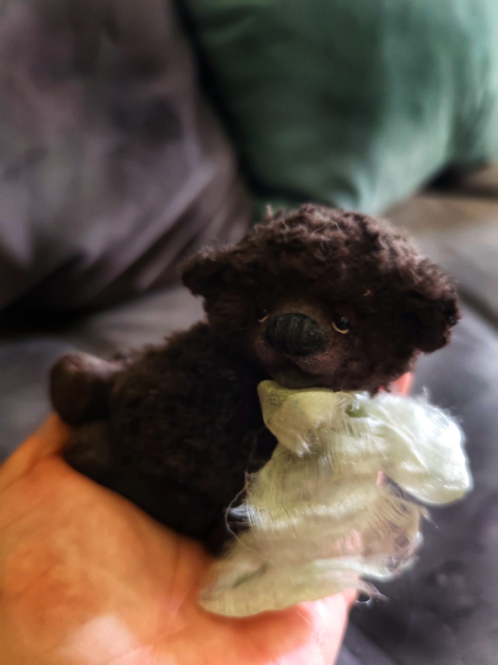 Миниатюрный коллекционный медведь