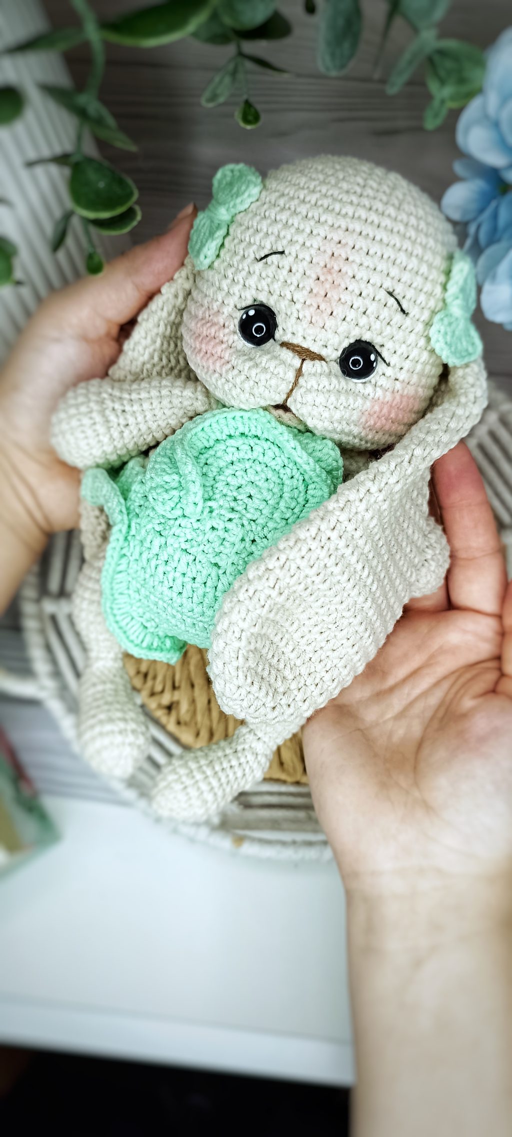 Зайка игрушка вязаная ручной работы