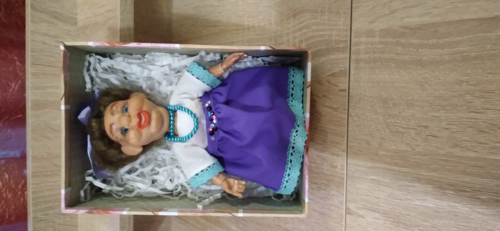 Куколка (шарнирная) из полимерной глины