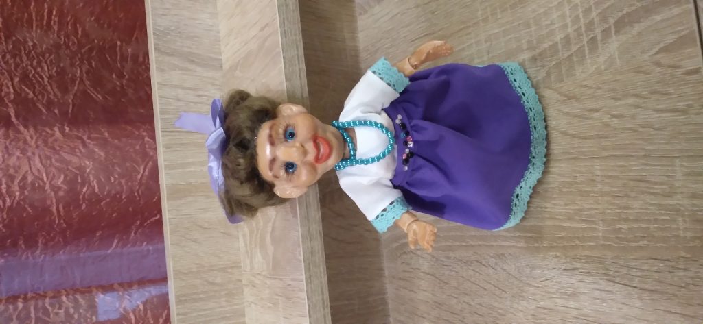 Куколка (шарнирная) из полимерной глины