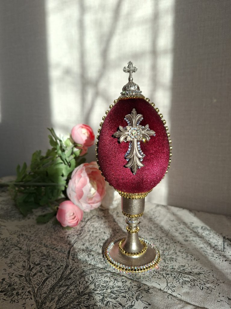 Пасхальное яйцо в бархате