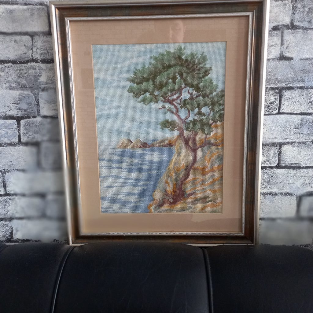 Картина-вышивка «Природа»