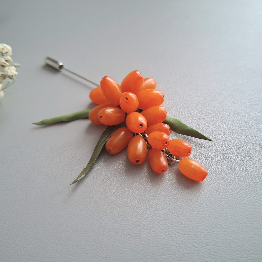 Брошь-игла Облепиха