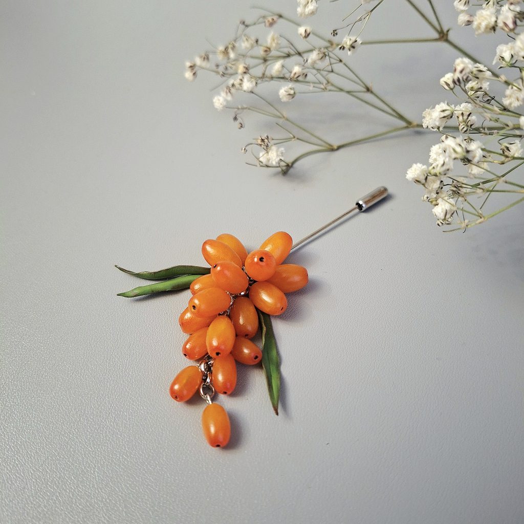Брошь-игла Облепиха
