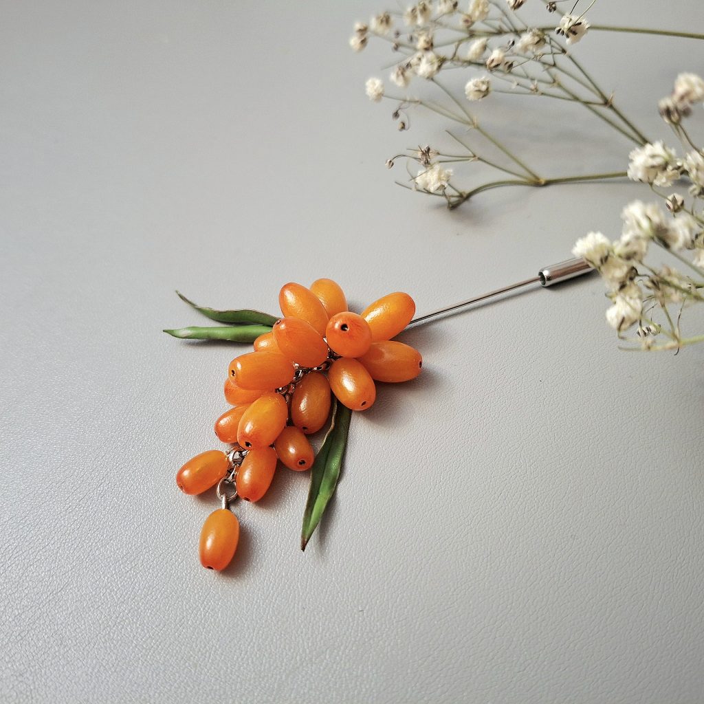 Брошь-игла Облепиха
