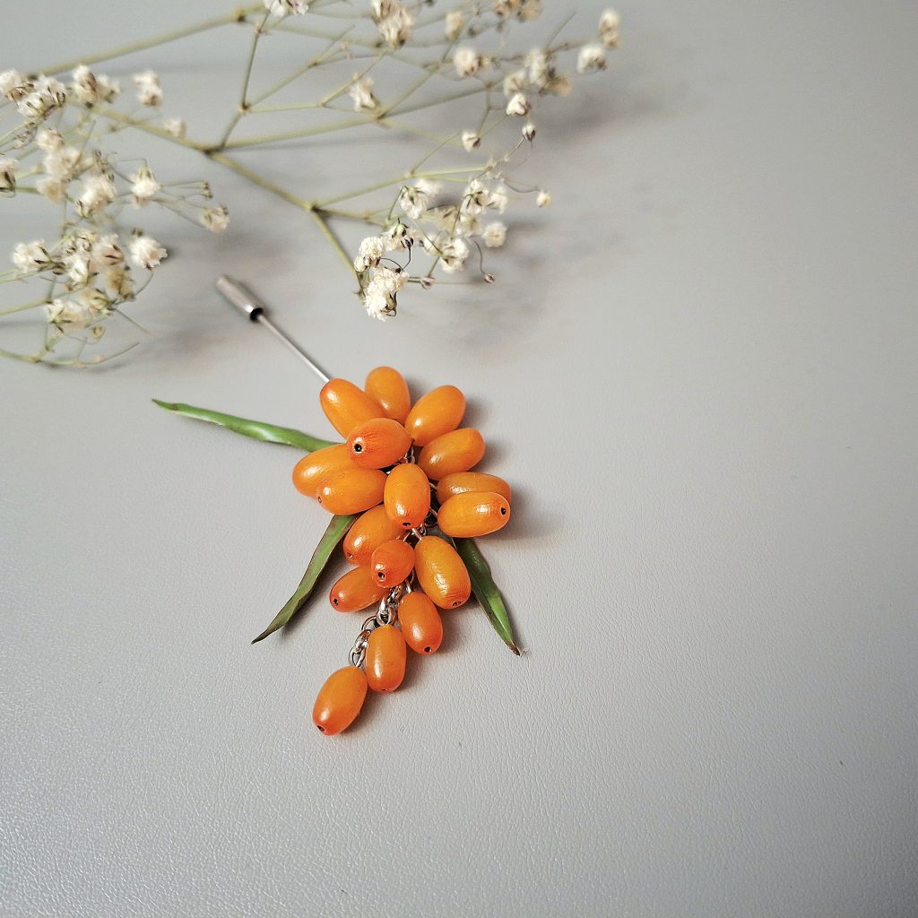 Брошь-игла Облепиха