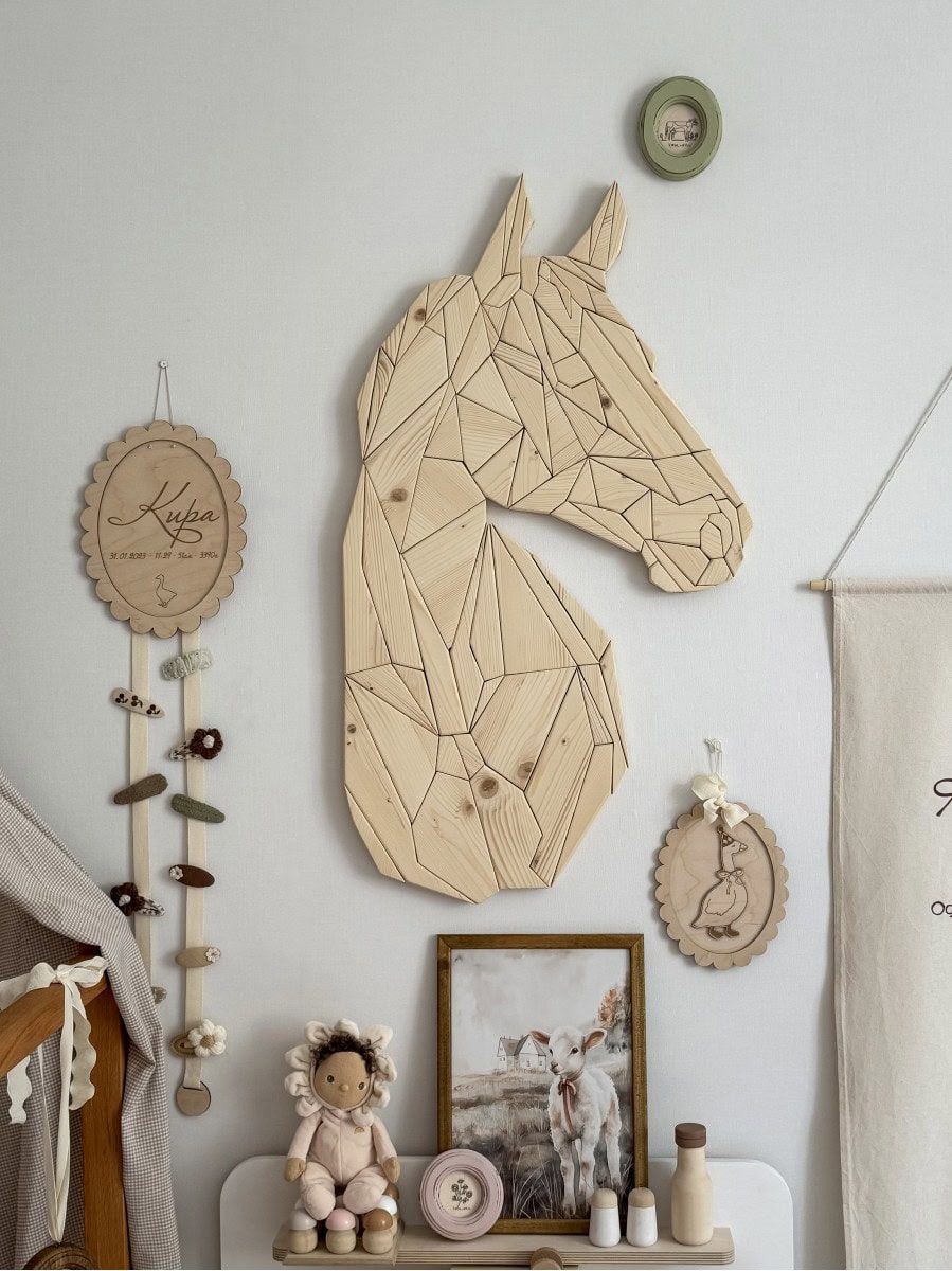 Панно Лошадь из дерева