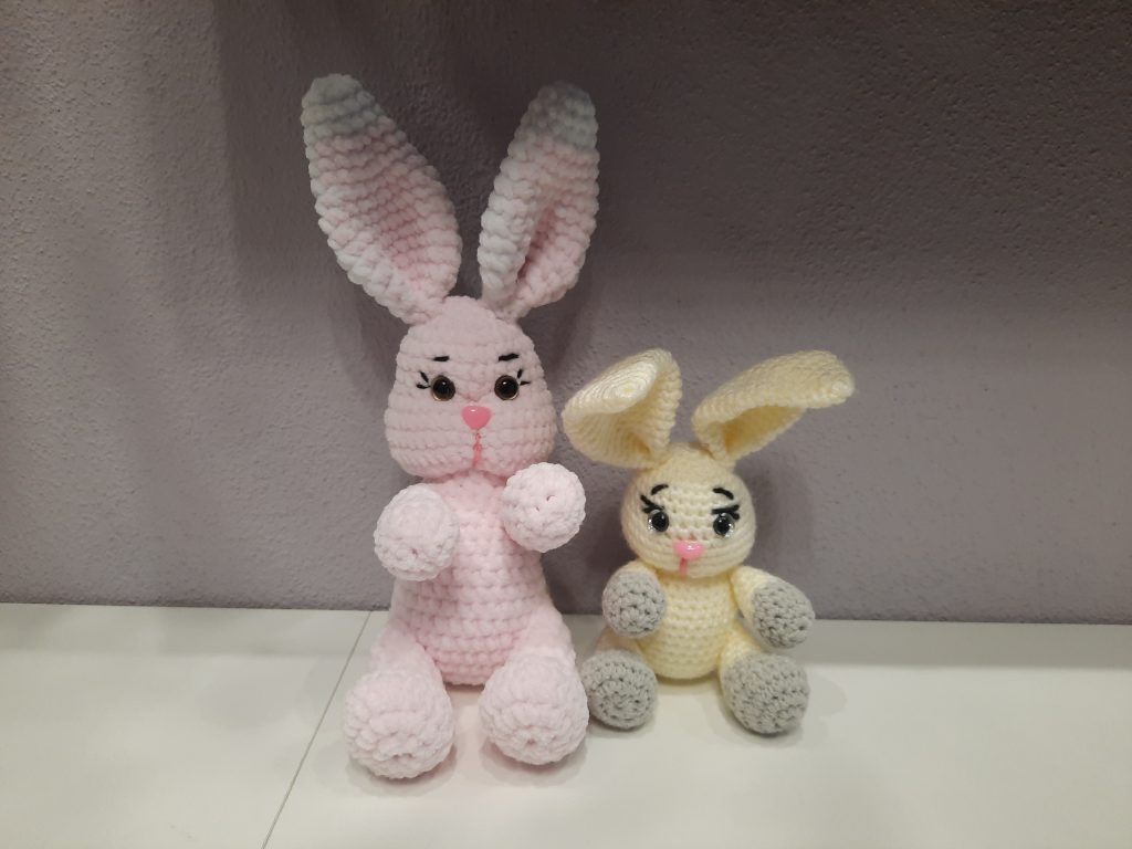 Вязанные зайчики