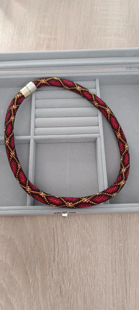 Жгут из бисера