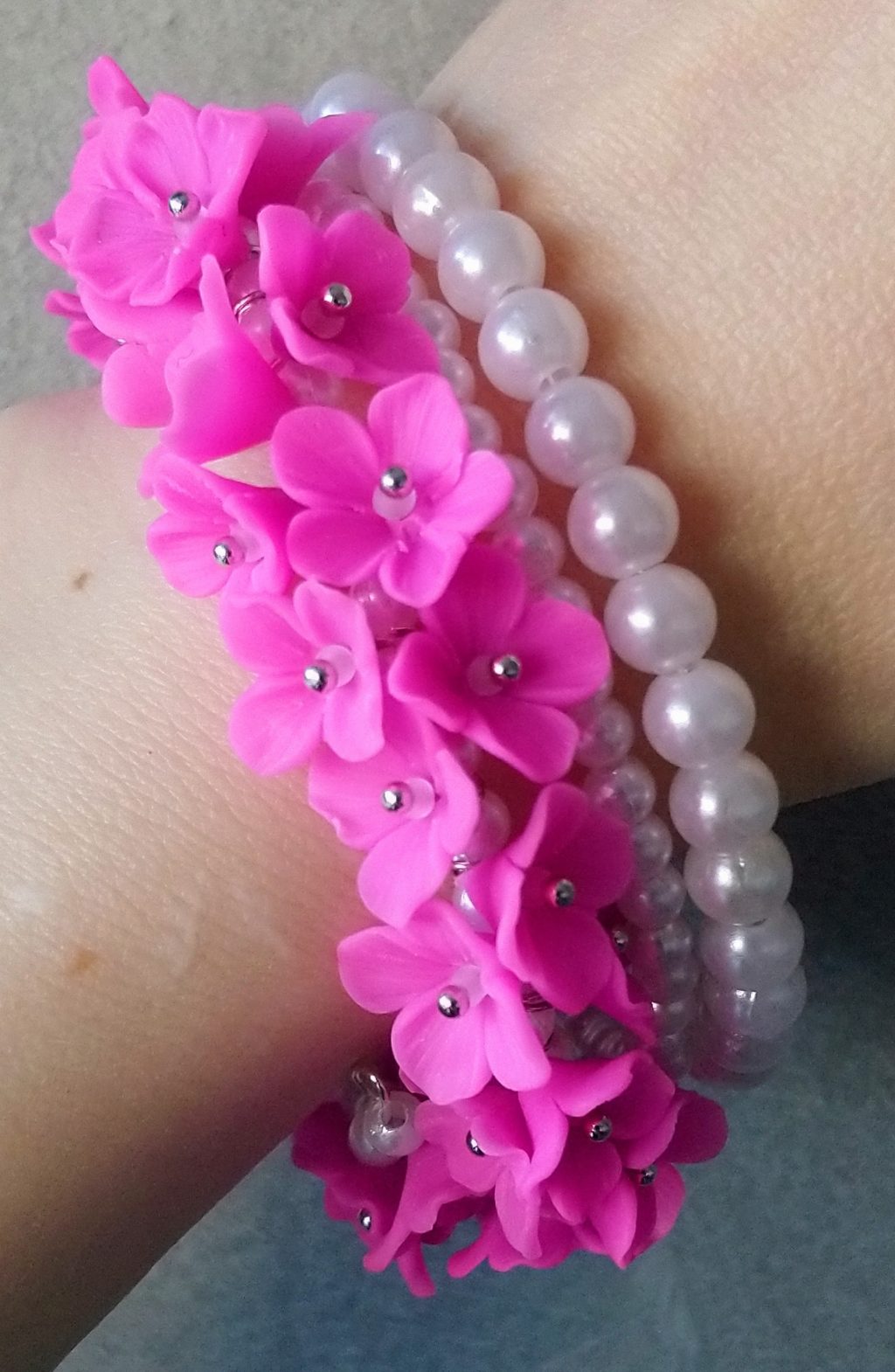 Комплект серьги и браслет цветы розы из полимерной глины