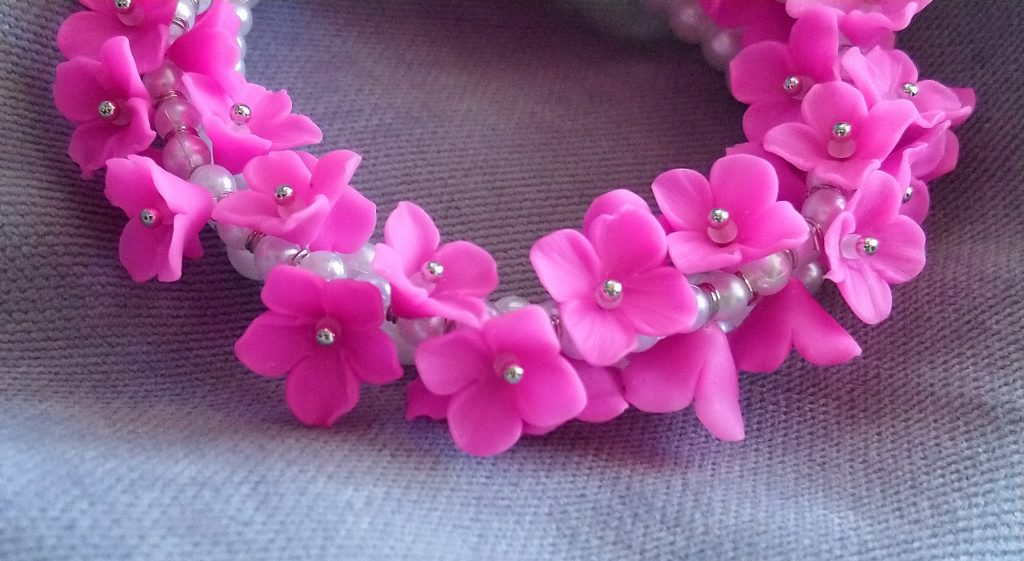 Комплект серьги и браслет цветы розы из полимерной глины